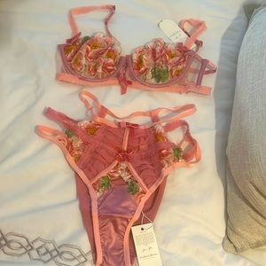 Never worn for love or lemons lingerie set